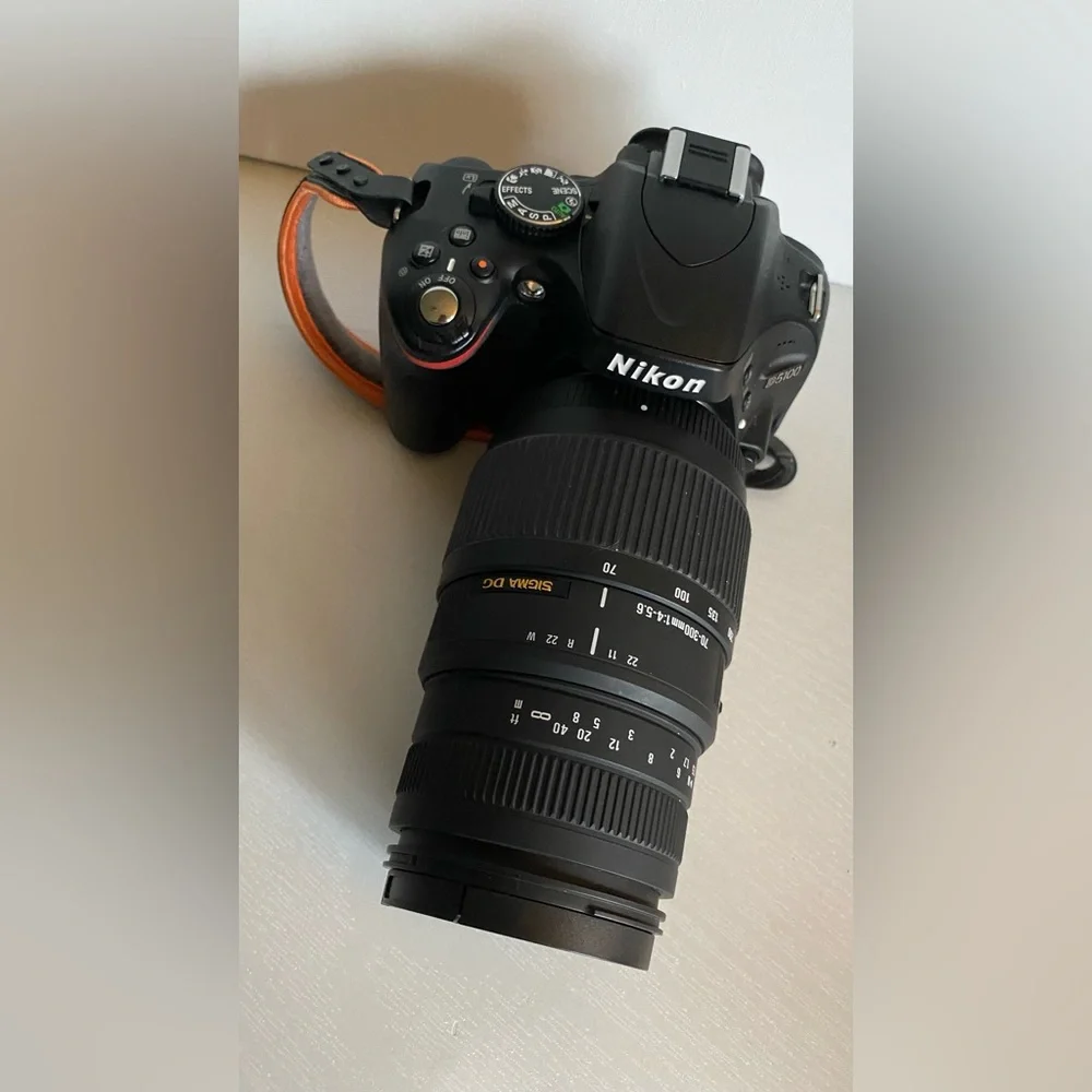 Nikon D5100 DSLR Camera Package